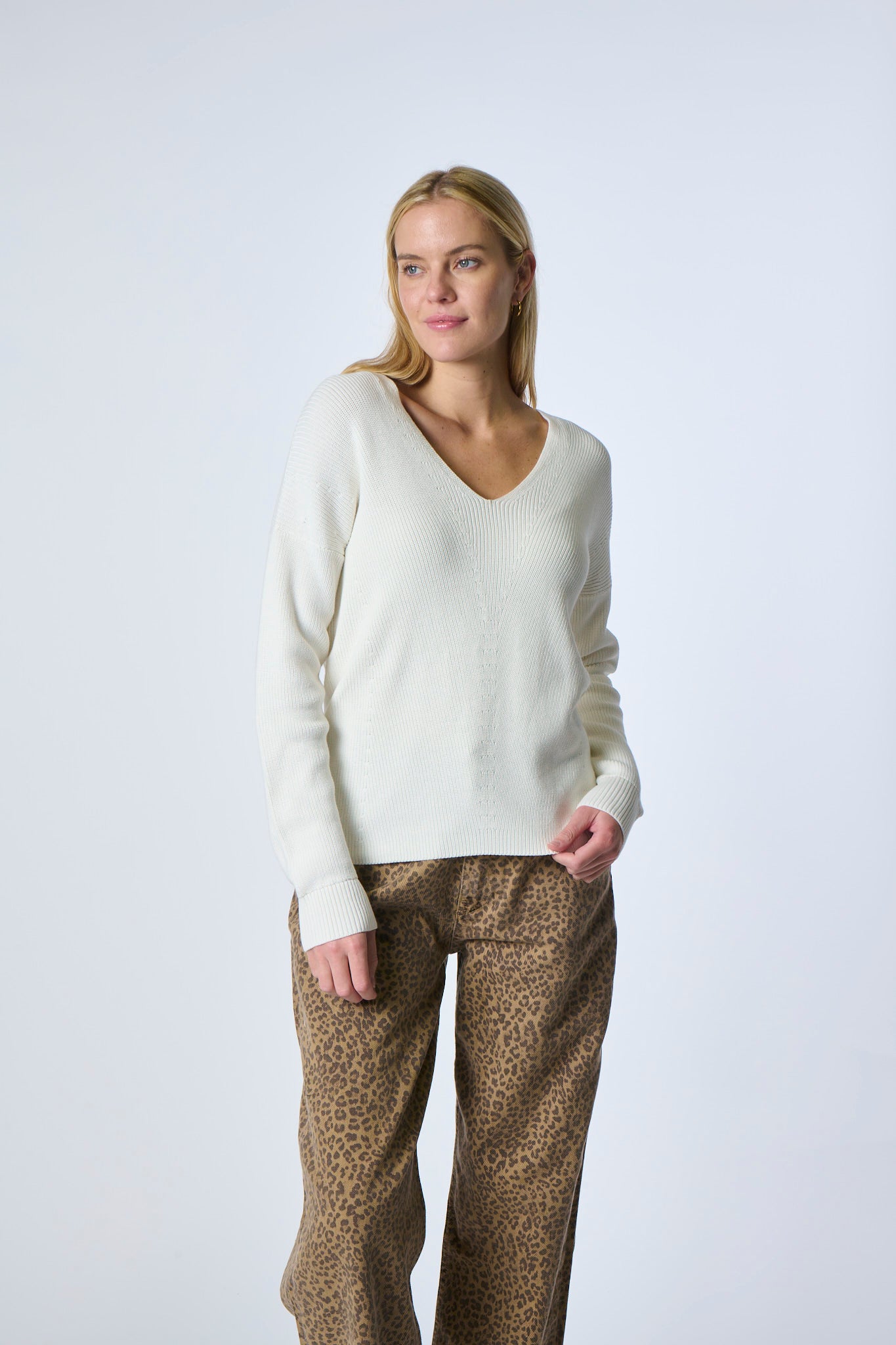Textured Stitch V Neck