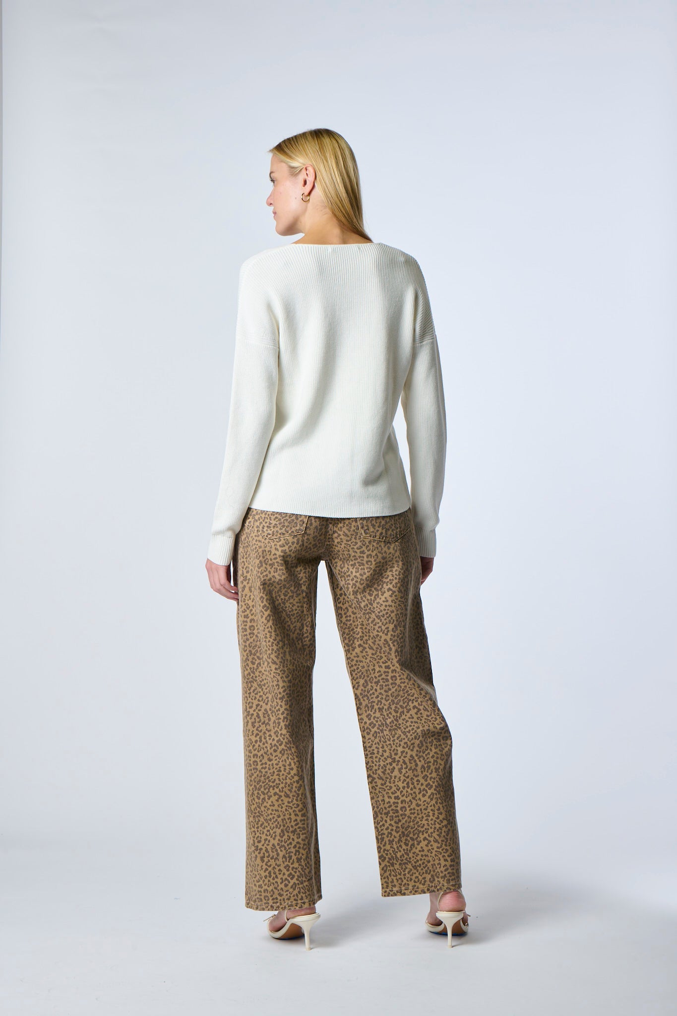 Textured Stitch V Neck